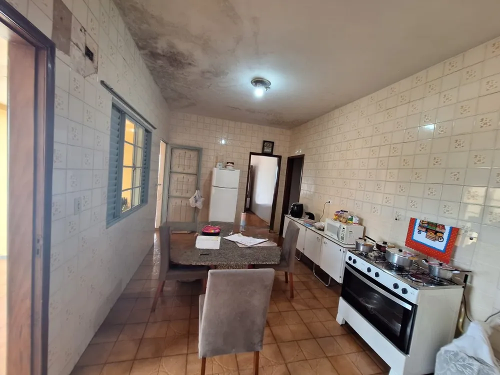 Casa, 3 quartos, 230 m² - Foto 2