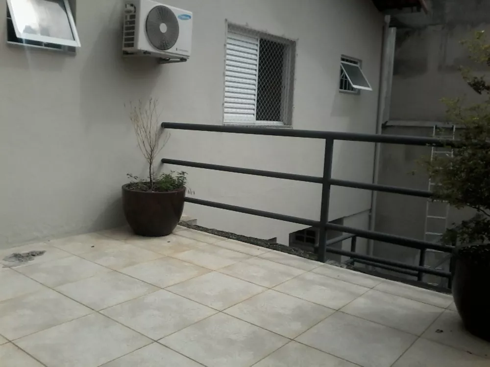 Casa à venda com 3 quartos, 240m² - Foto 21