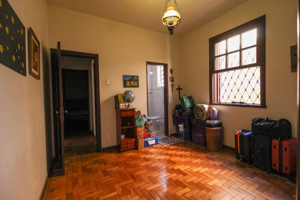 Casa, 4 quartos, 270 m² - Foto 1