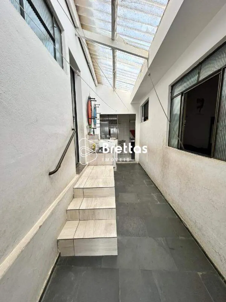 Casa, 5 quartos, 250 m² - Foto 2