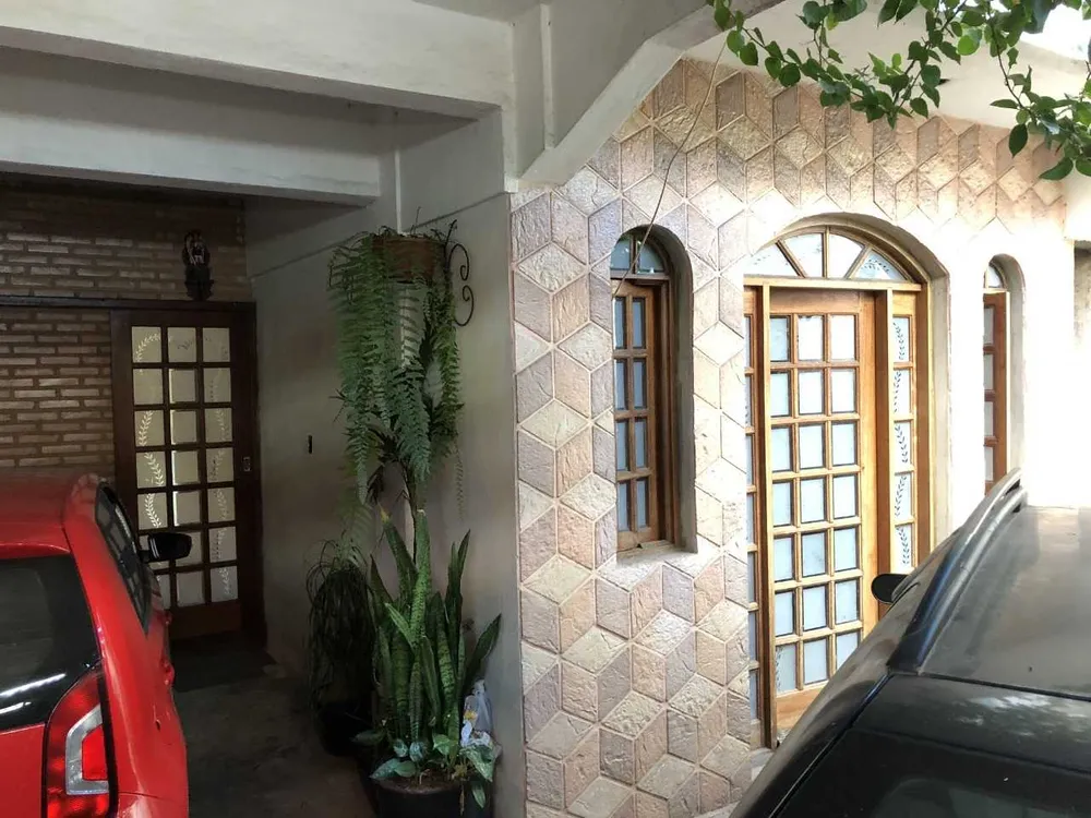 Casa, 4 quartos, 253 m² - Foto 2