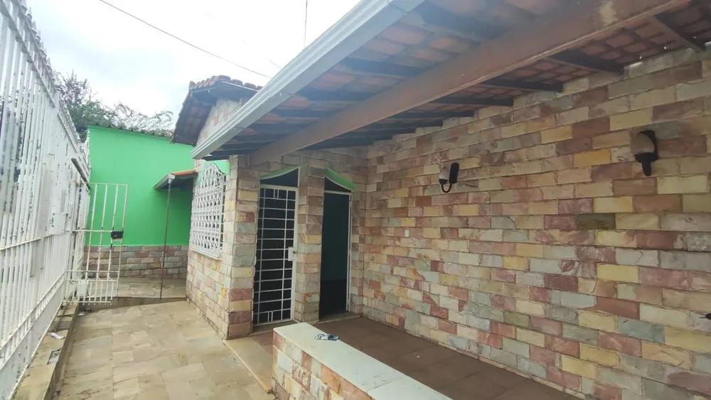 Casa, 4 quartos, 260 m² - Foto 1