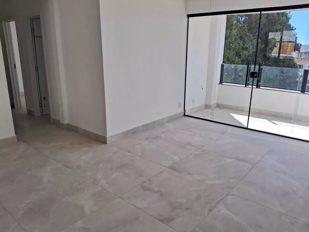 Apartamento à venda com 3 quartos, 110m² - Foto 2