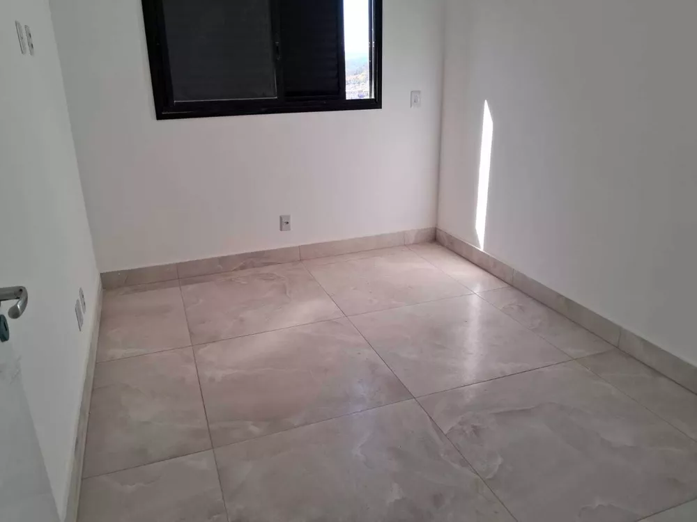 Apartamento à venda com 3 quartos, 110m² - Foto 7