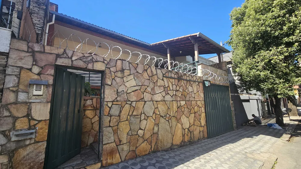 Casa, 3 quartos, 159 m² - Foto 1