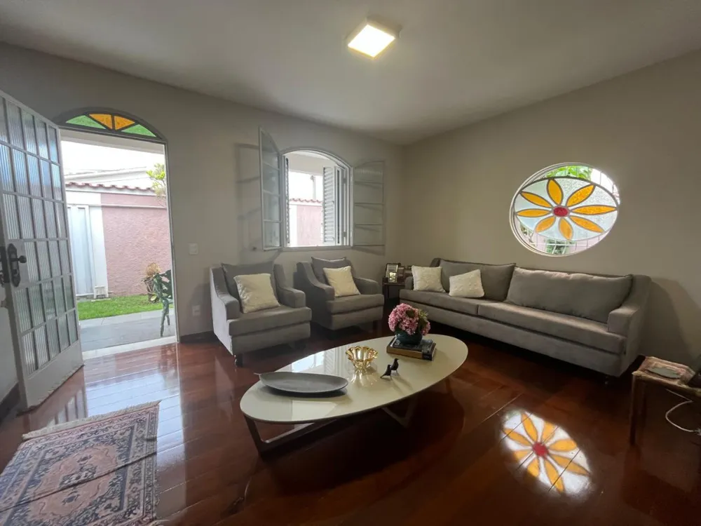 Casa, 3 quartos, 204 m² - Foto 1