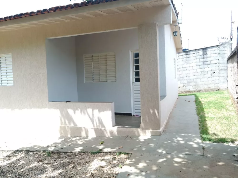 Casa à venda com 2 quartos, 385m² - Foto 2