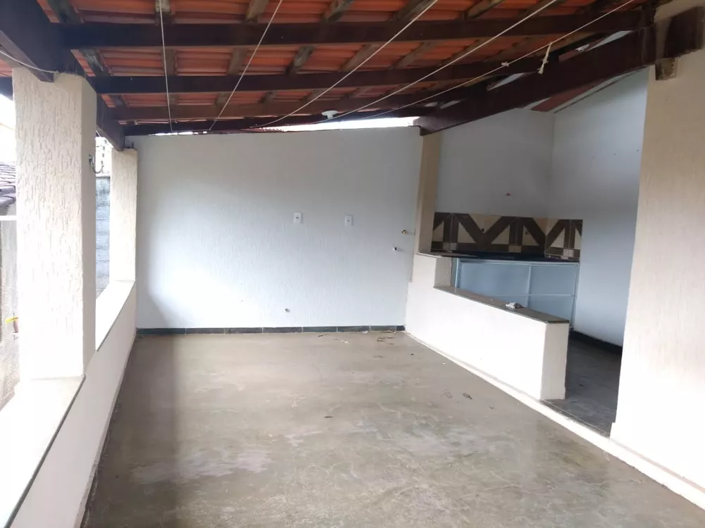 Casa à venda com 2 quartos, 385m² - Foto 5