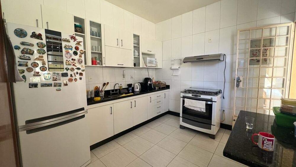 Casa à venda com 3 quartos, 194m² - Foto 5