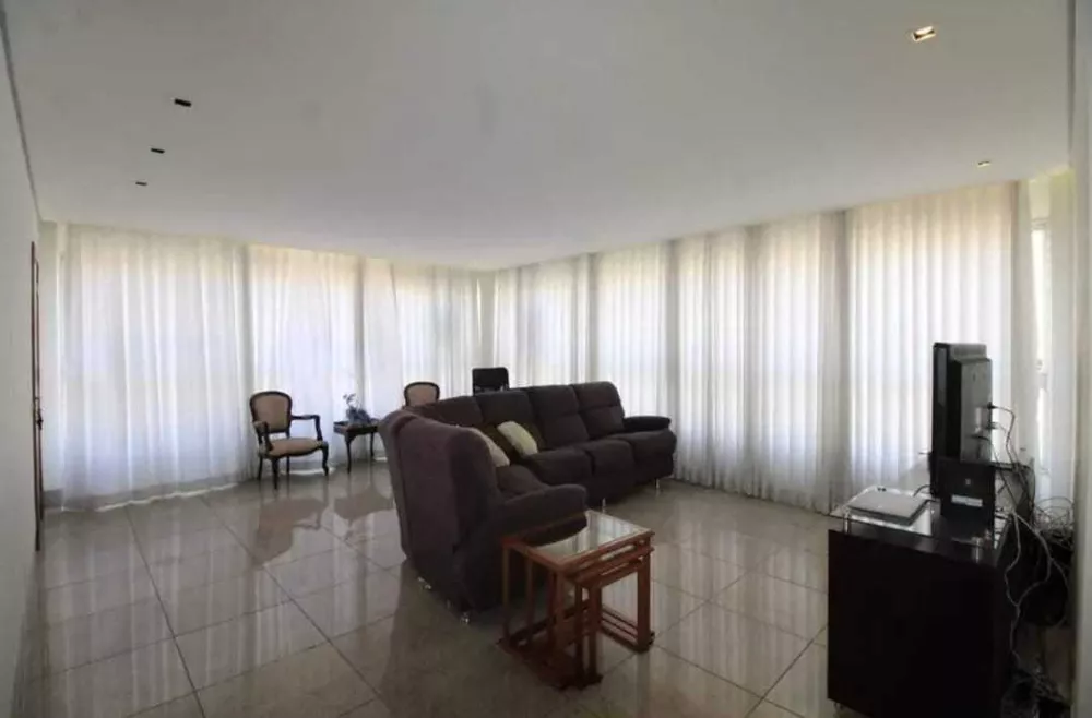 Apartamento para alugar com 4 quartos, 160m² - Foto 4