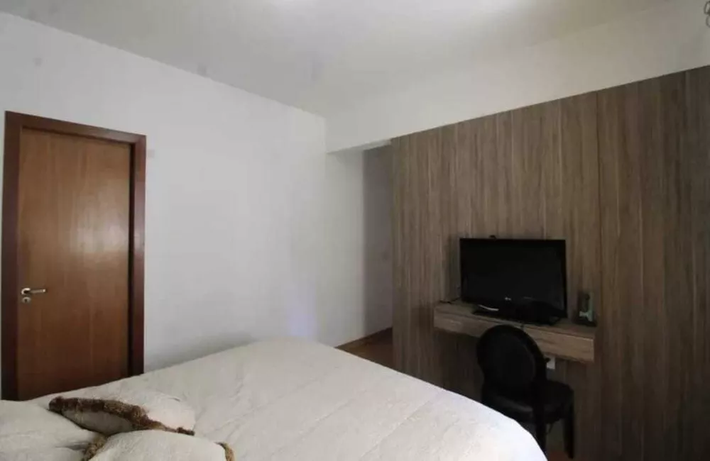 Apartamento para alugar com 4 quartos, 160m² - Foto 24