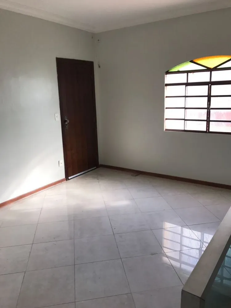 Casa, 5 quartos, 300 m² - Foto 2