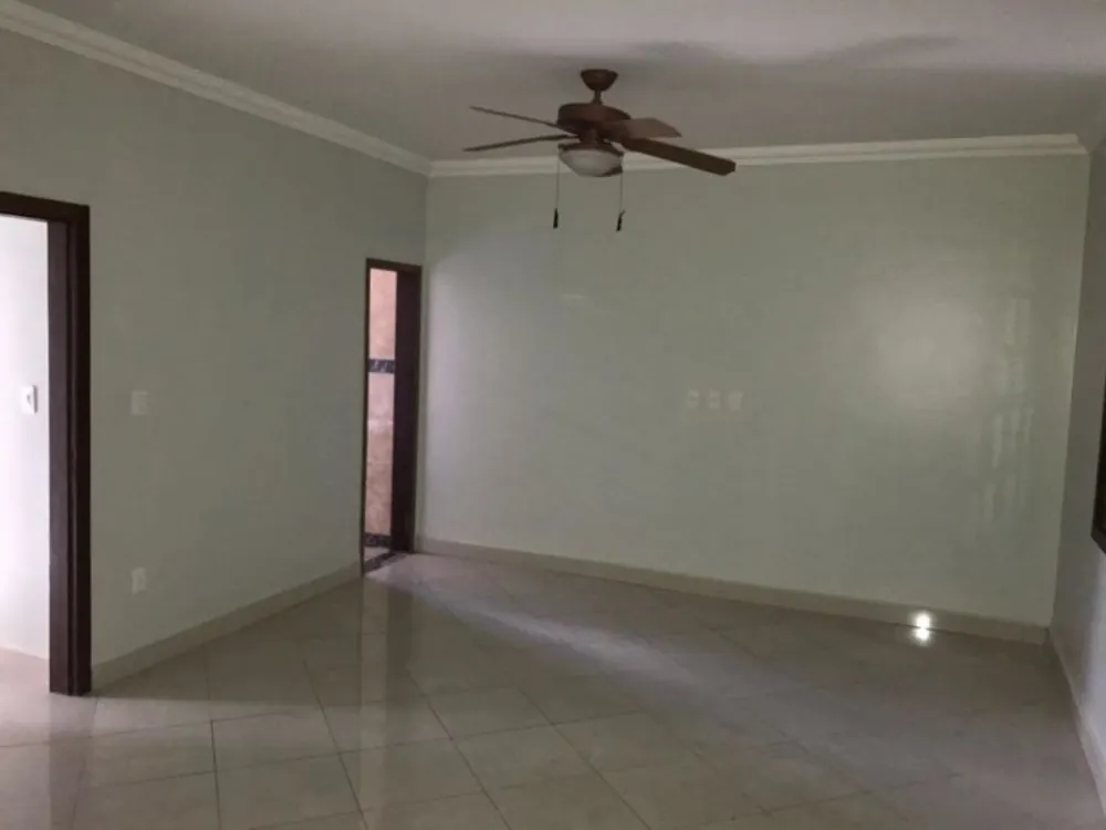 Casa, 5 quartos, 300 m² - Foto 3