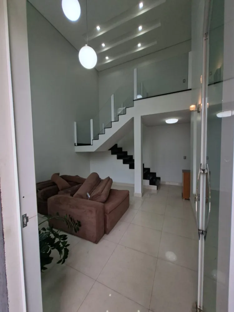 Casa, 4 quartos, 240 m² - Foto 4