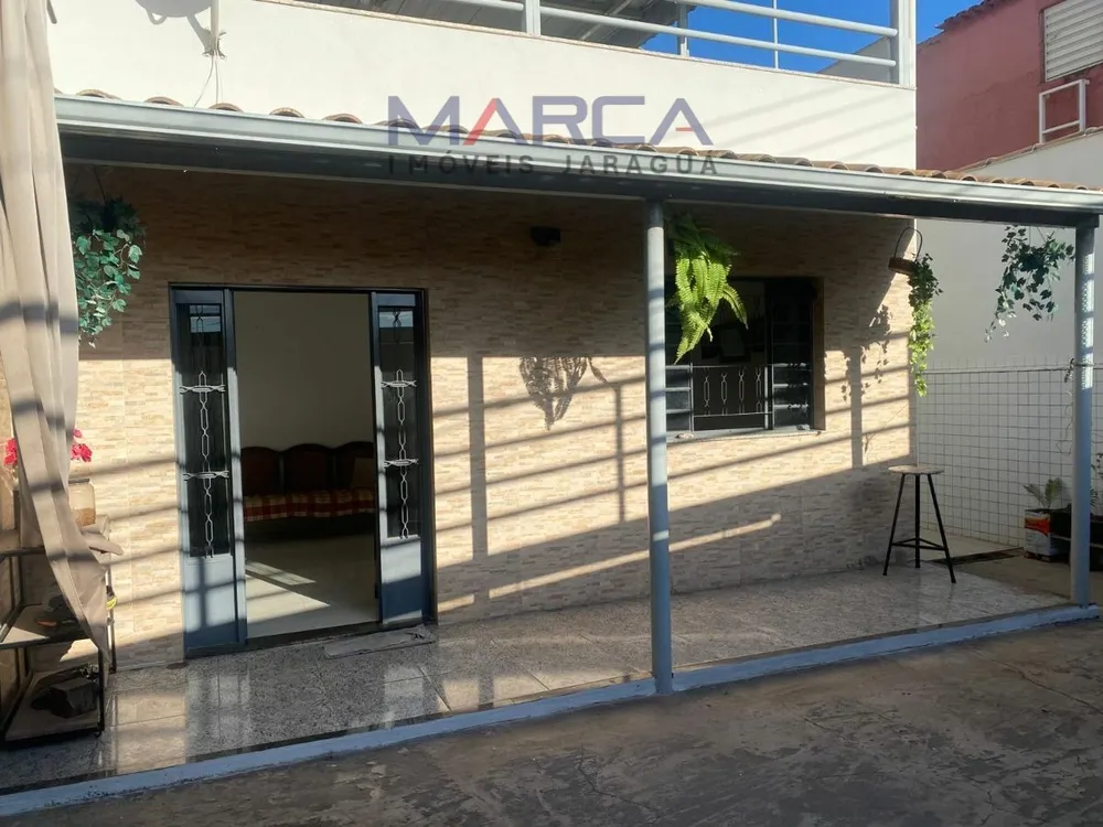 Casa, 4 quartos, 240 m² - Foto 1