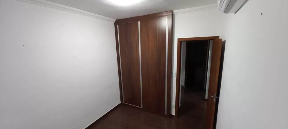 Casa à venda com 3 quartos, 156m² - Foto 2