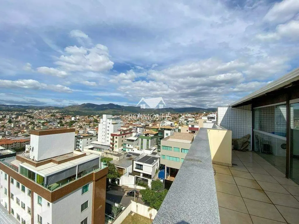 Cobertura, 3 quartos, 228 m² - Foto 2