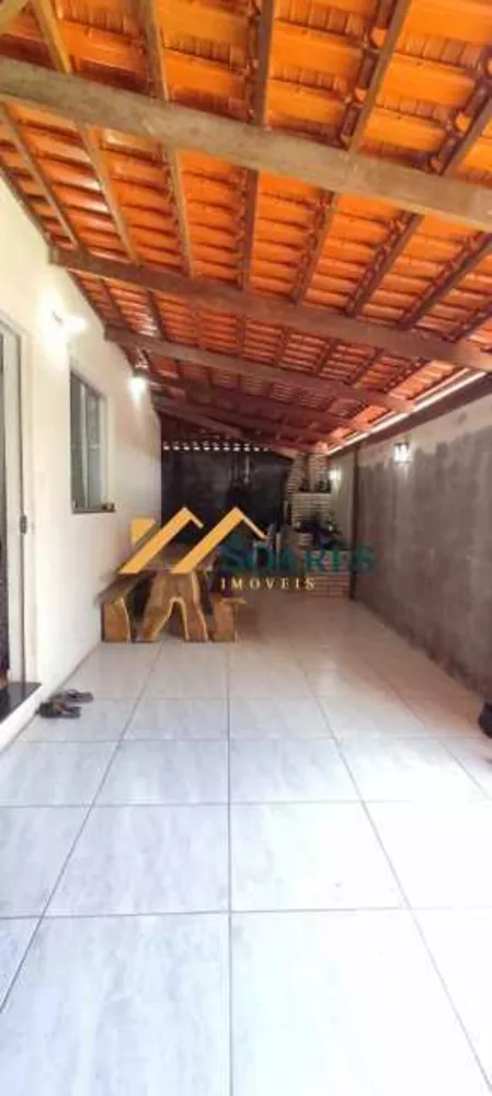 Casa à venda com 2 quartos, 65m² - Foto 2