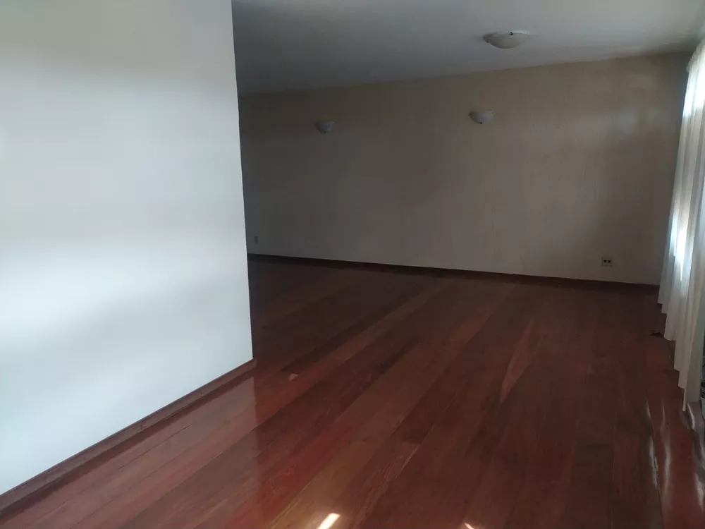 Apartamento à venda com 3 quartos, 157m² - Foto 4