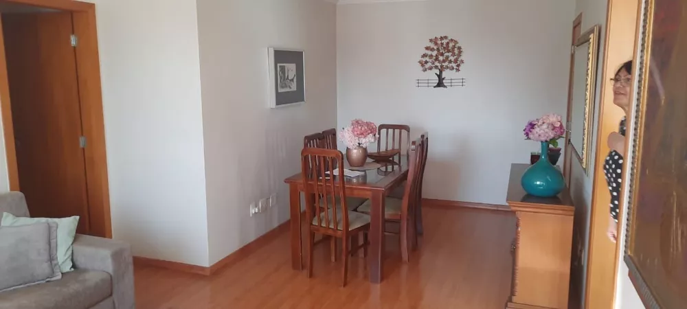 Apartamento à venda com 3 quartos, 90m² - Foto 2