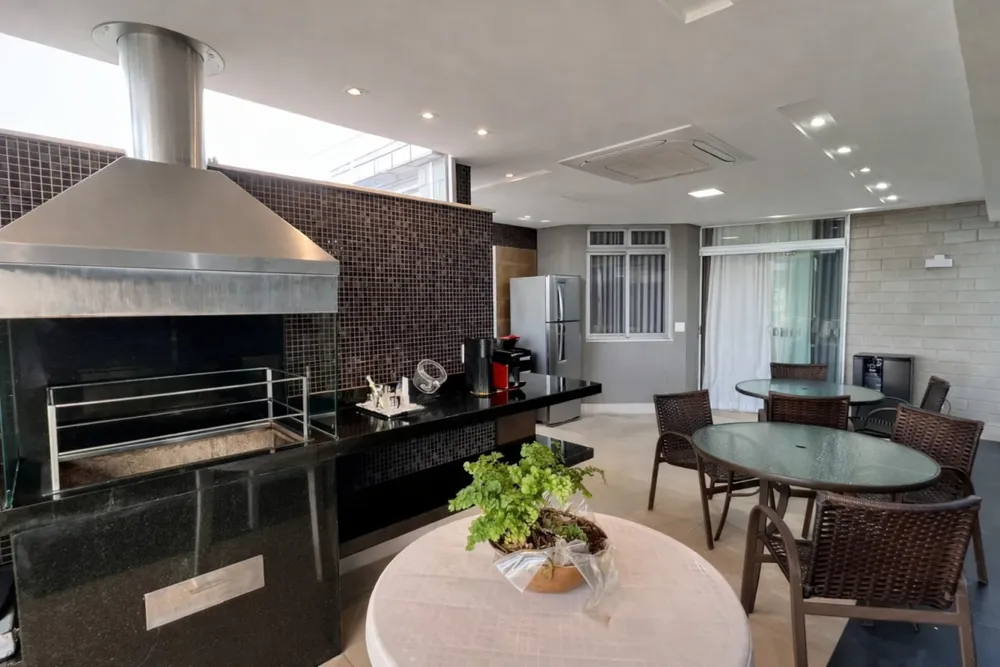 Cobertura, 4 quartos, 225 m² - Foto 2