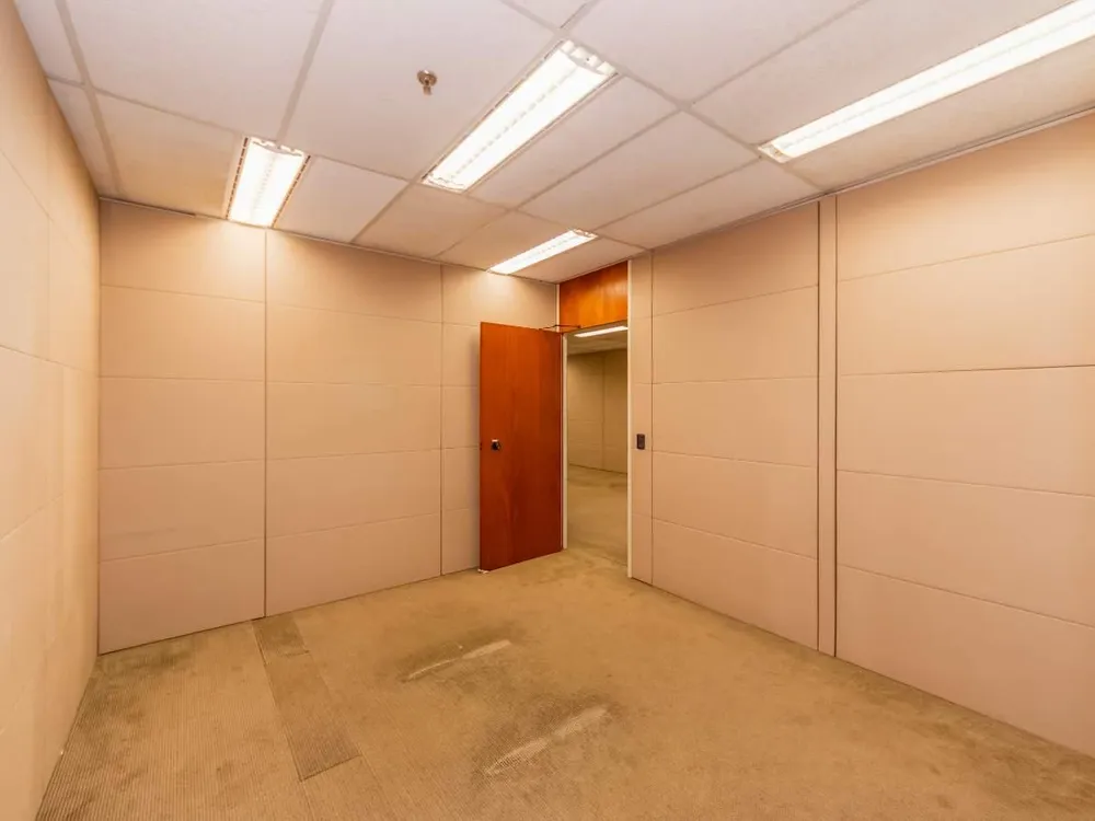 Sala-Conjunto, 1500 m² - Foto 1