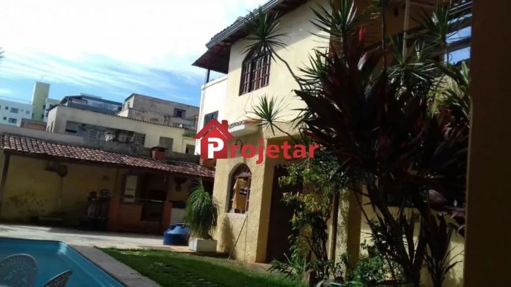 Casa, 4 quartos, 270 m² - Foto 1