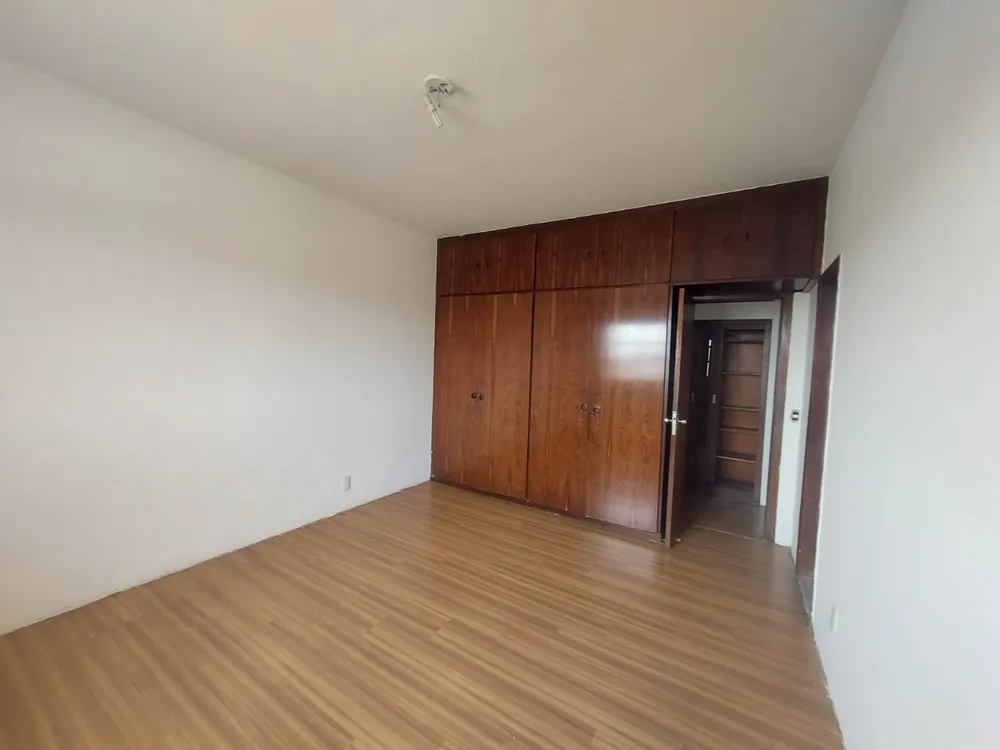Casa, 4 quartos, 300 m² - Foto 4