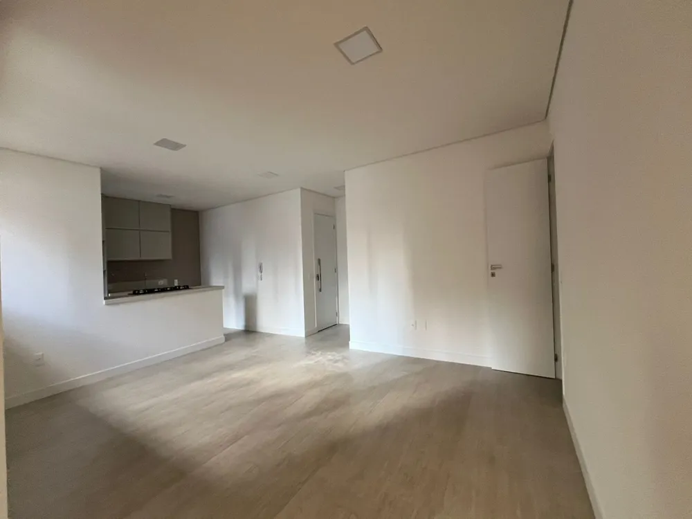 Apartamento, 3 quartos, 2200 m² - Foto 2