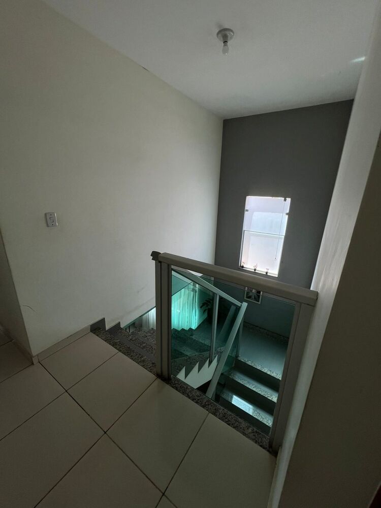 Casa à venda com 3 quartos, 240m² - Foto 4