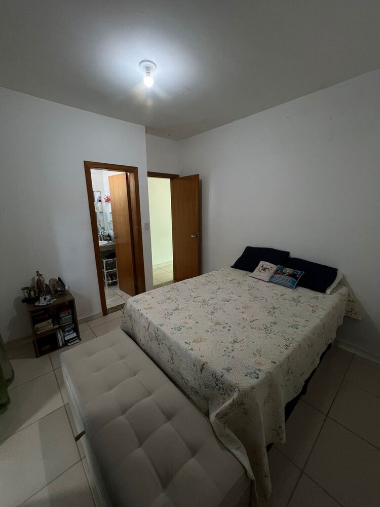 Casa à venda com 3 quartos, 240m² - Foto 3