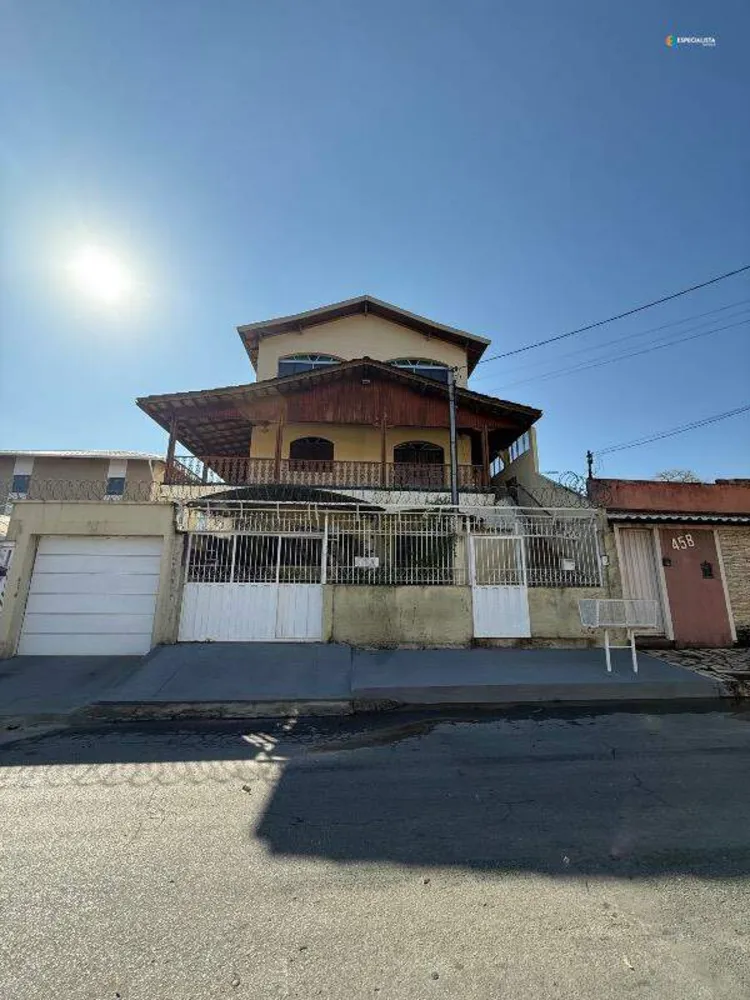 Casa, 4 quartos, 469 m² - Foto 1