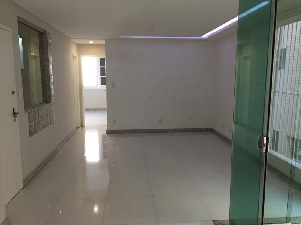 Apartamento à venda com 3 quartos - Foto 1