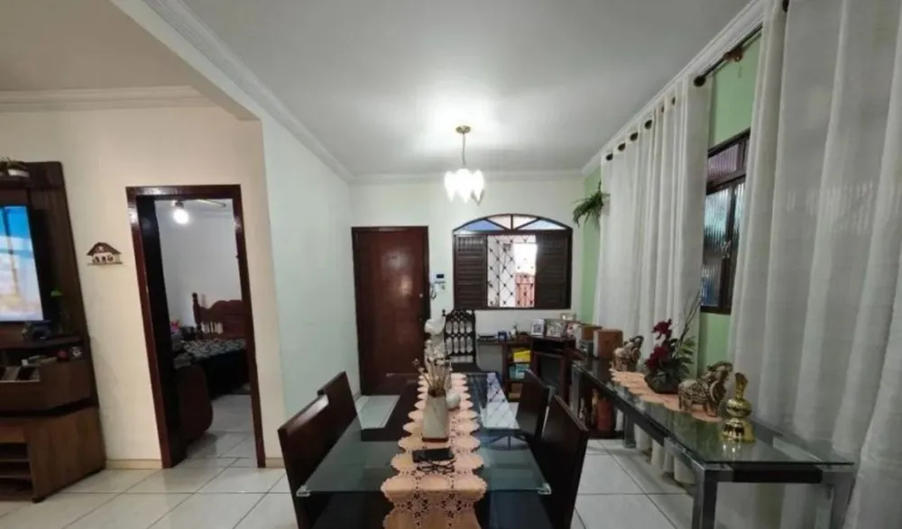 Casa, 3 quartos, 180 m² - Foto 2