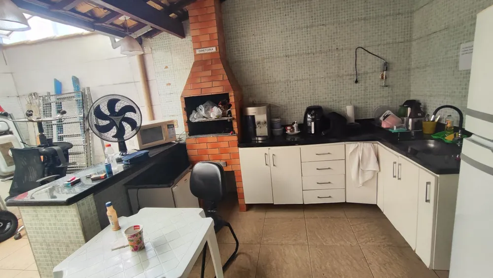 Casa, 4 quartos, 230 m² - Foto 1