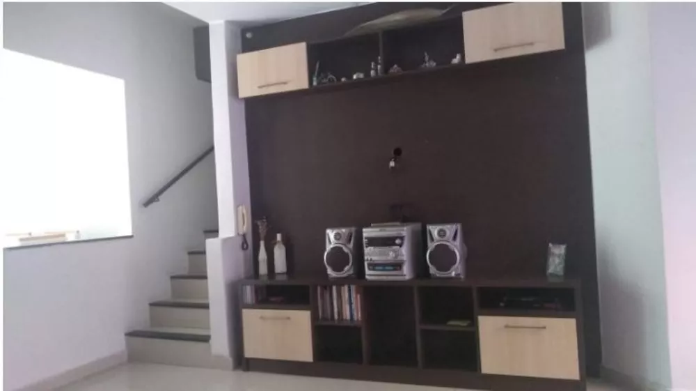 Apartamento à venda com 2 quartos, 74m² - Foto 1