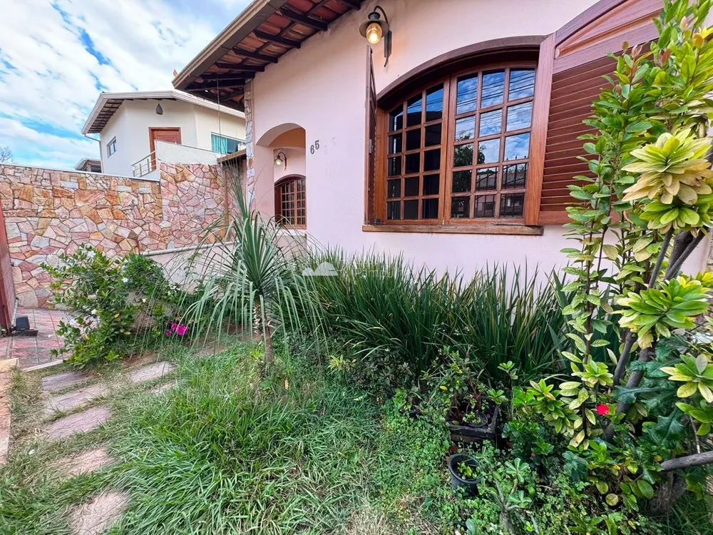 Casa, 3 quartos, 380 m² - Foto 1