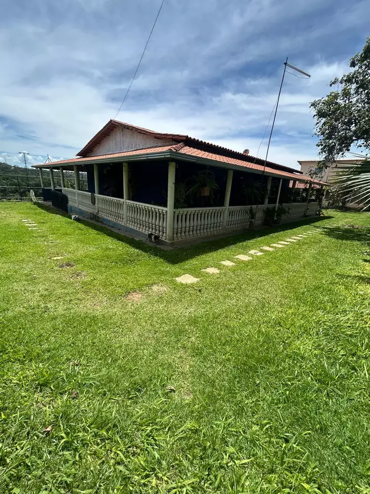 Chácara, 4 quartos, 3000 m² - Foto 1