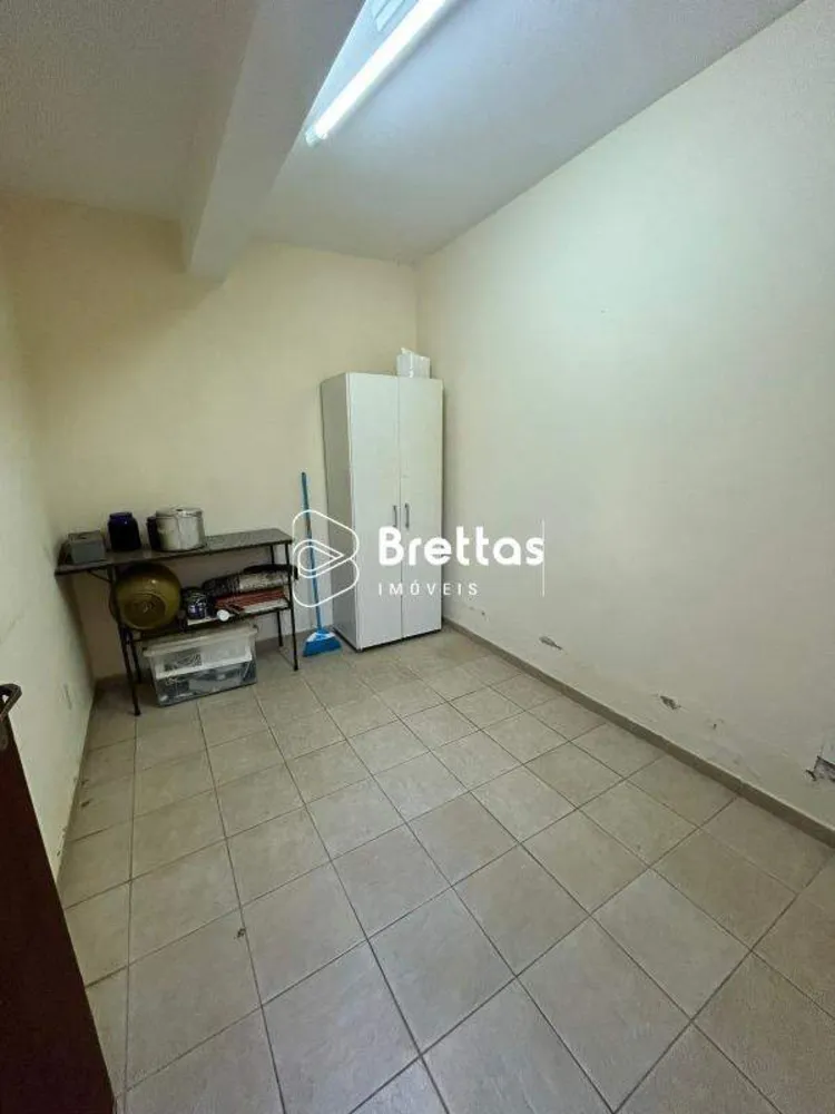 Casa, 3 quartos, 216 m² - Foto 1