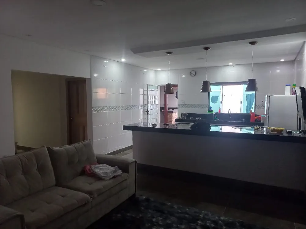 Casa, 3 quartos, 200 m² - Foto 1