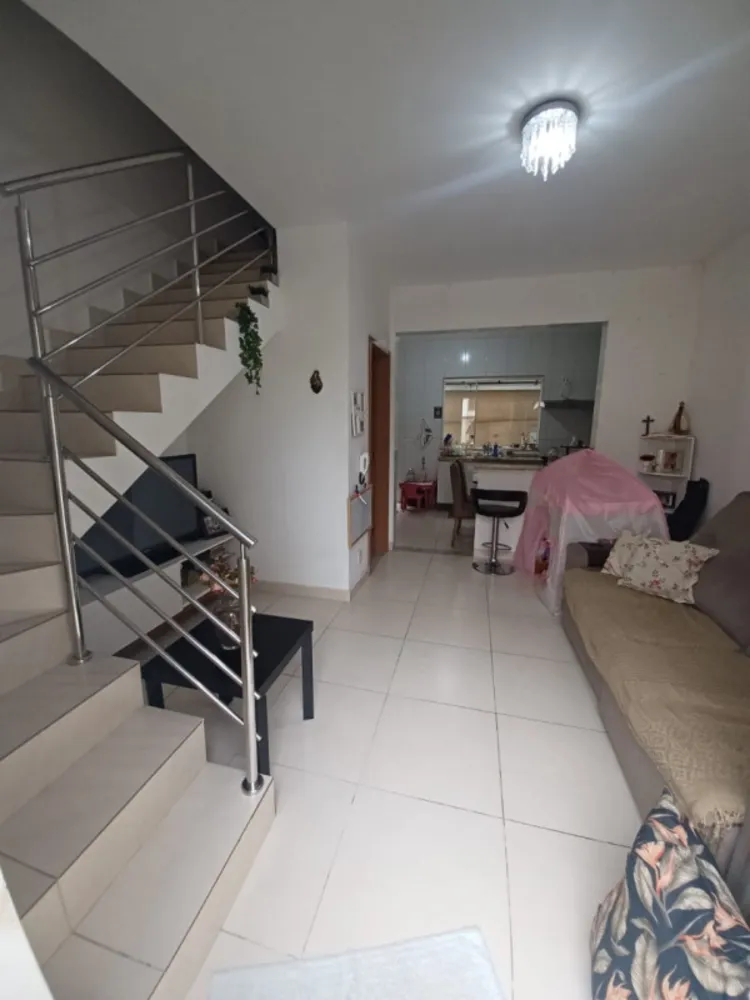 Casa, 2 quartos, 76 m² - Foto 1