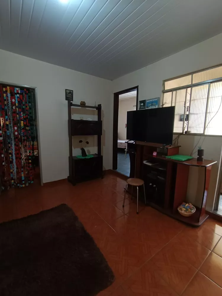 Casa à venda com 3 quartos, 206m² - Foto 2