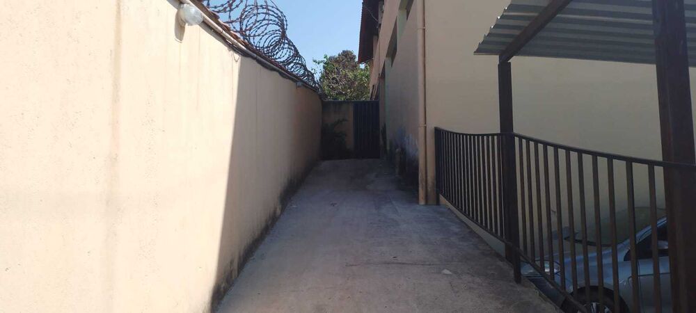 Casa à venda com 2 quartos, 75m² - Foto 1