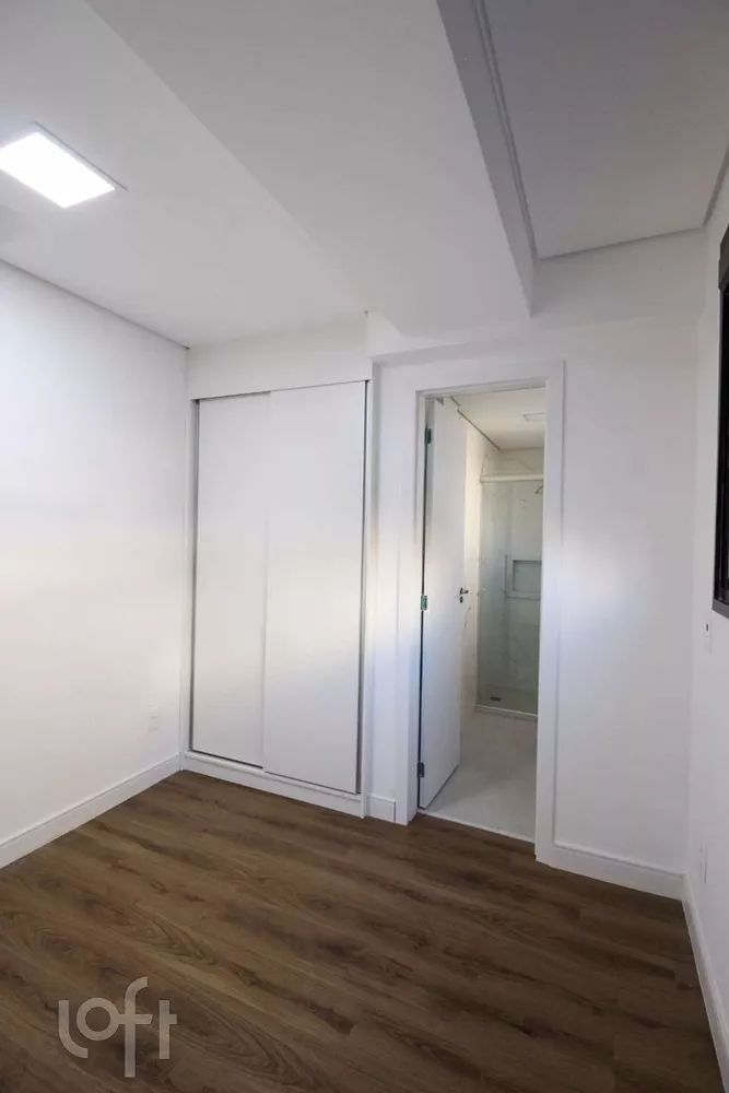 Apartamento à venda com 2 quartos, 61m² - Foto 5