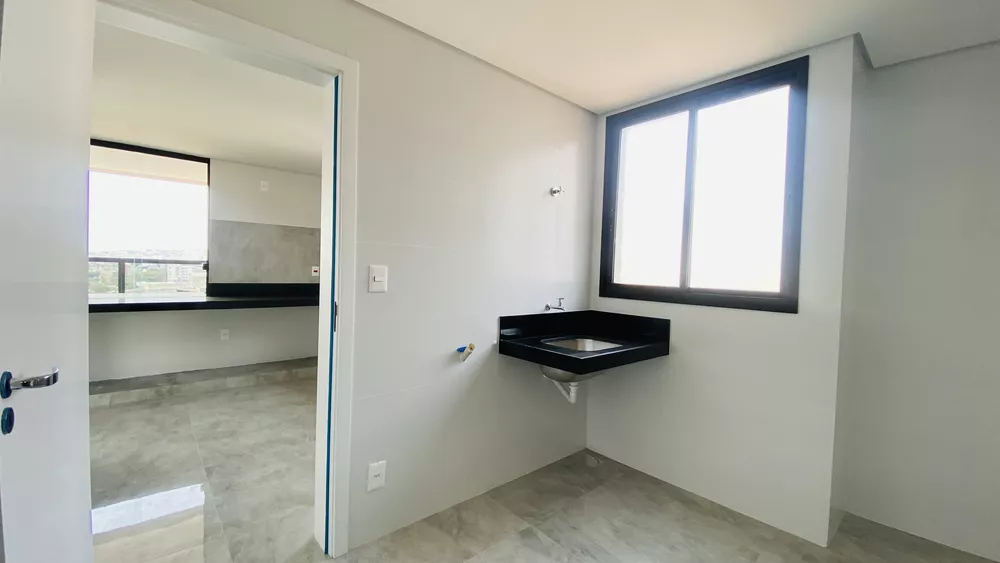 Apartamento à venda com 4 quartos, 161m² - Foto 2