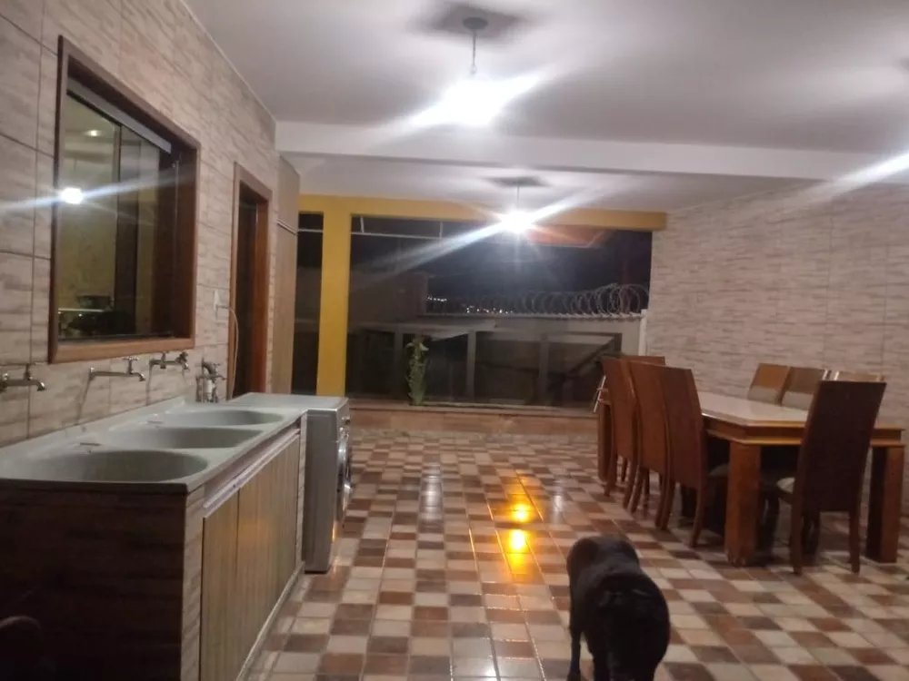 Casa à venda com 3 quartos, 190m² - Foto 3