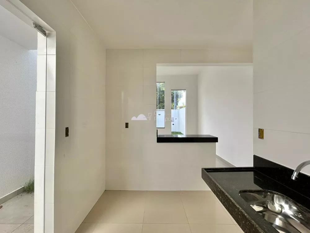 Casa à venda com 3 quartos, 150m² - Foto 11