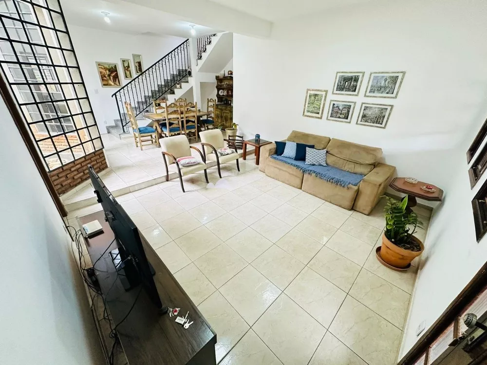 Casa à venda com 5 quartos, 390m² - Foto 4