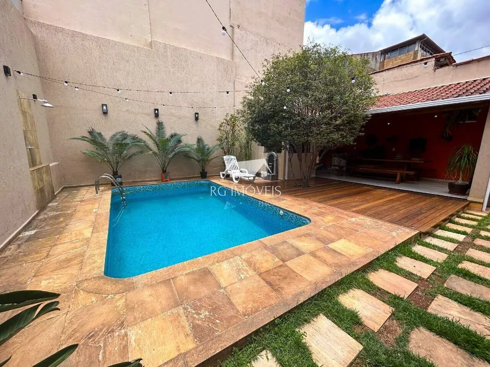 Casa à venda com 3 quartos, 360m² - Foto 9