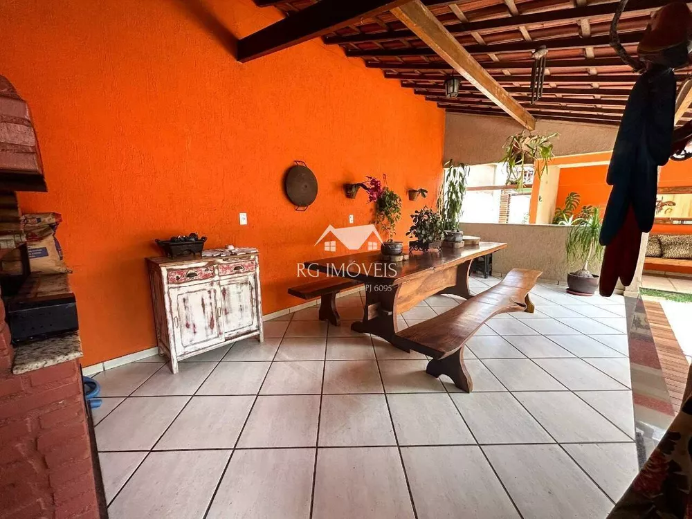 Casa à venda com 3 quartos, 360m² - Foto 8